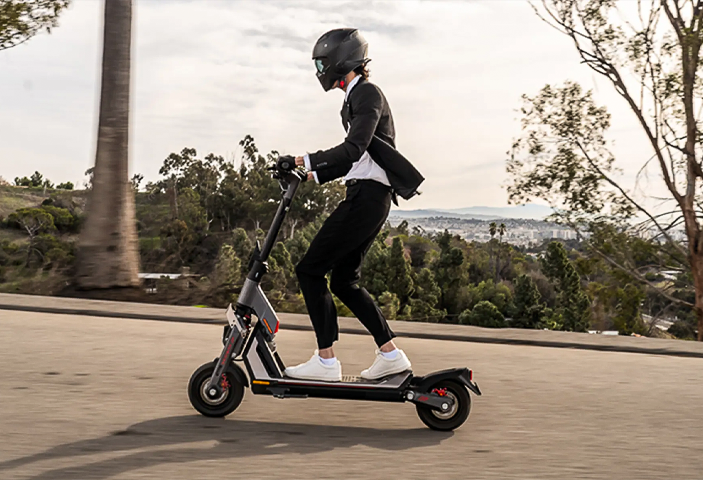 Ninebot Segway Super Scooter GT1.png