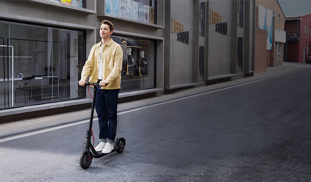 Электросамокат Xiaomi Mi Electric Scooter 3 Lite.png